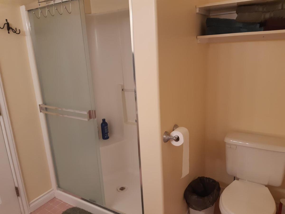Lakeview House With 4 Rooms Kelowna Near Downtown & Knox Moutain Exteriör bild