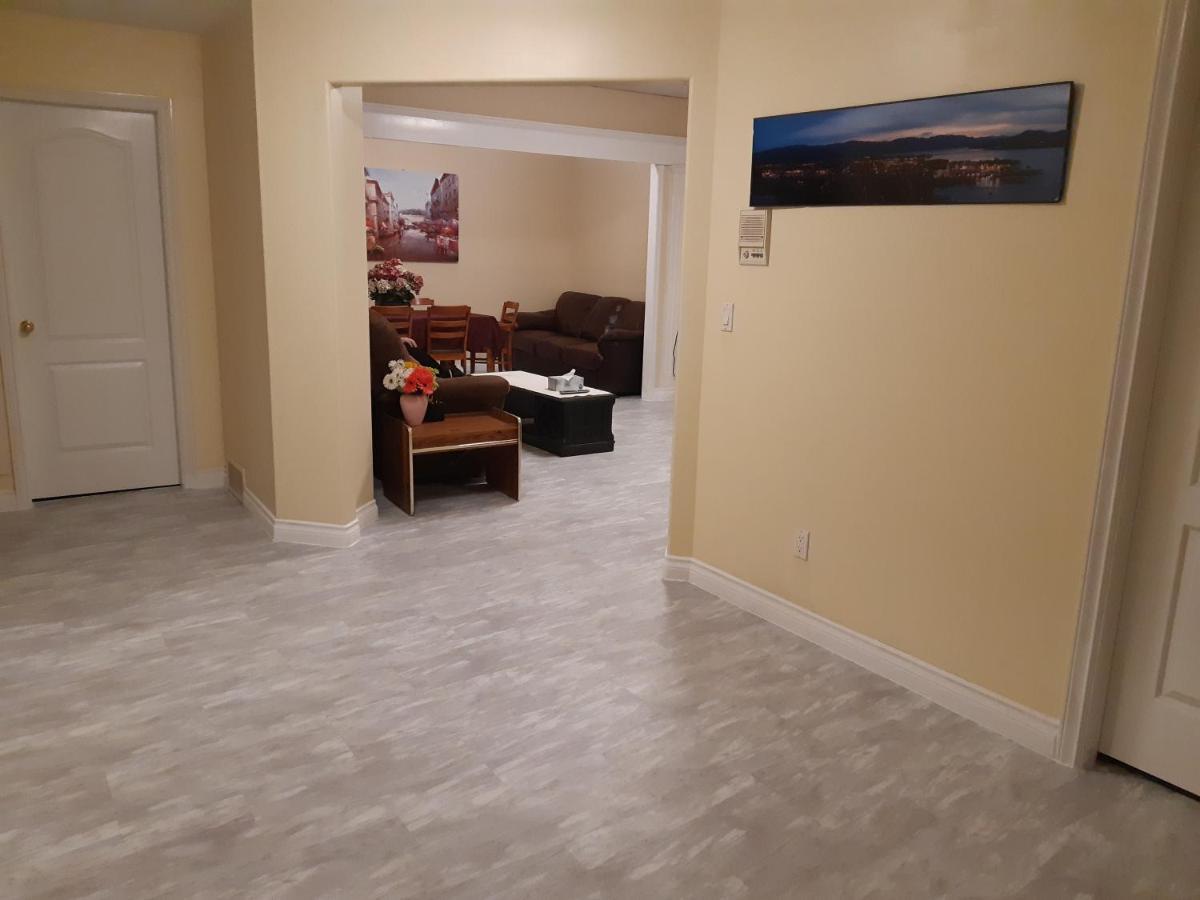 Lakeview House With 4 Rooms Kelowna Near Downtown & Knox Moutain Exteriör bild