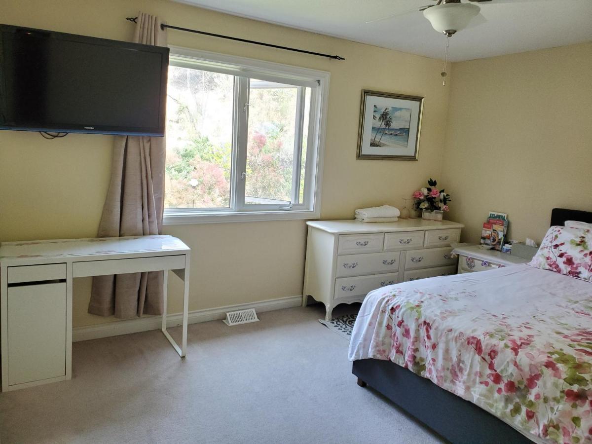 Lakeview House With 4 Rooms Kelowna Near Downtown & Knox Moutain Exteriör bild